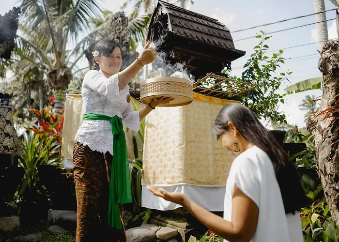Airsania Antique Villa *